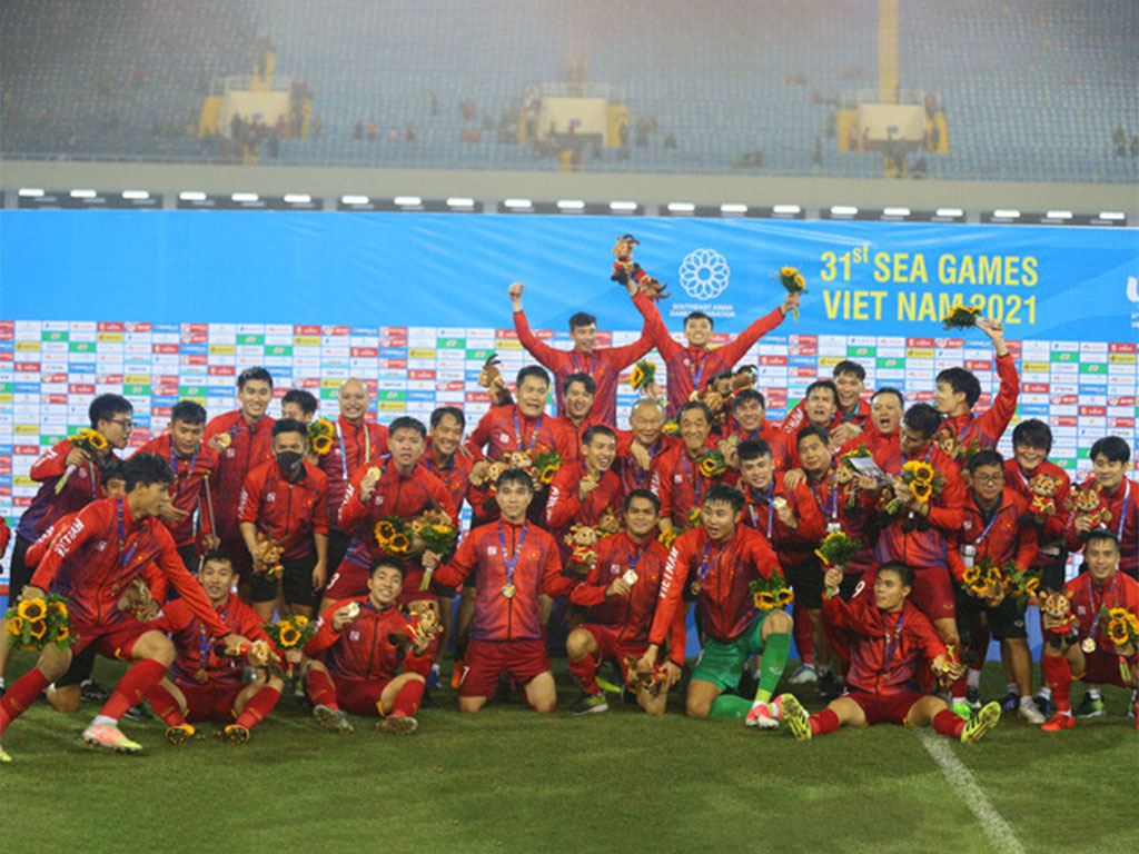 mens_football