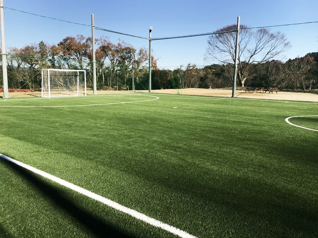 アクシスパートナーズ様のフットサルコート竣工画像